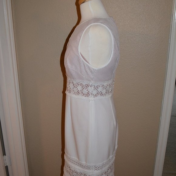 Sacks Fifth Avenue Size 8 off white Cocktail Dress - Picture 1 of 6